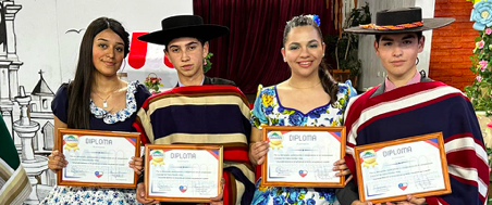 Campeonato comunal de cueca.